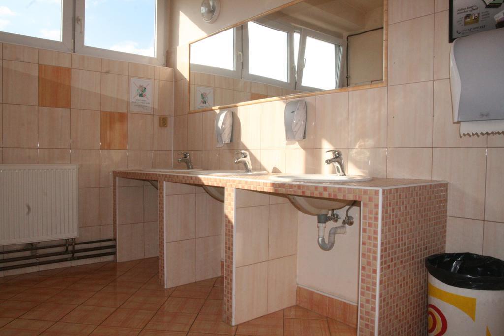 Hostel Boathouse Прага Екстер'єр фото