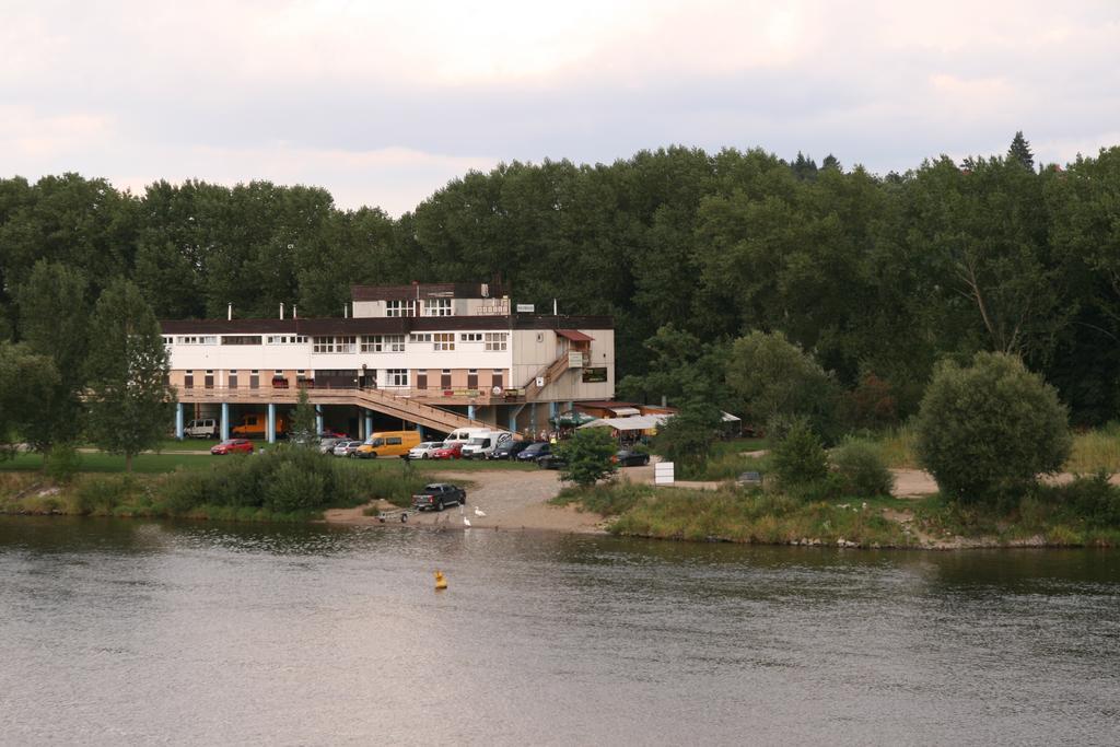 Hostel Boathouse Прага Екстер'єр фото